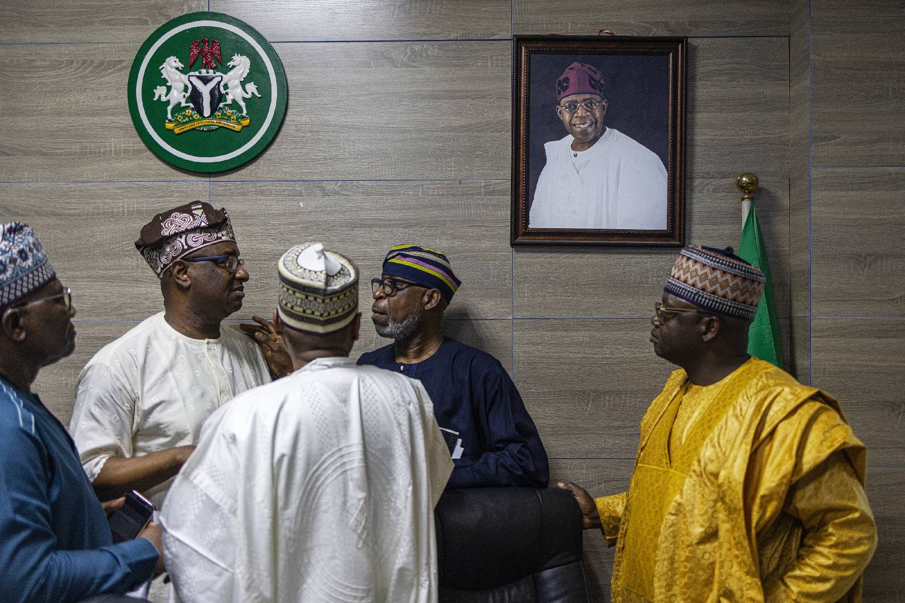 Présidentielle au Nigeria: légère avance pour Tinubu, l'opposition crie à la manipulation