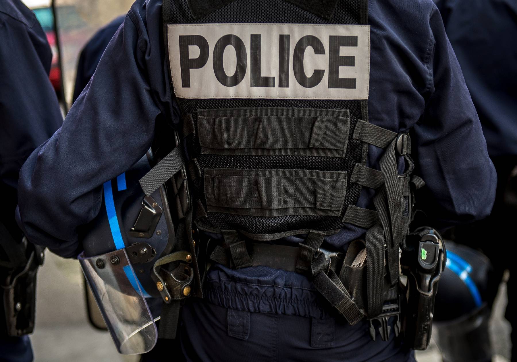 Paris: un homme tué par la police après s'être montré 