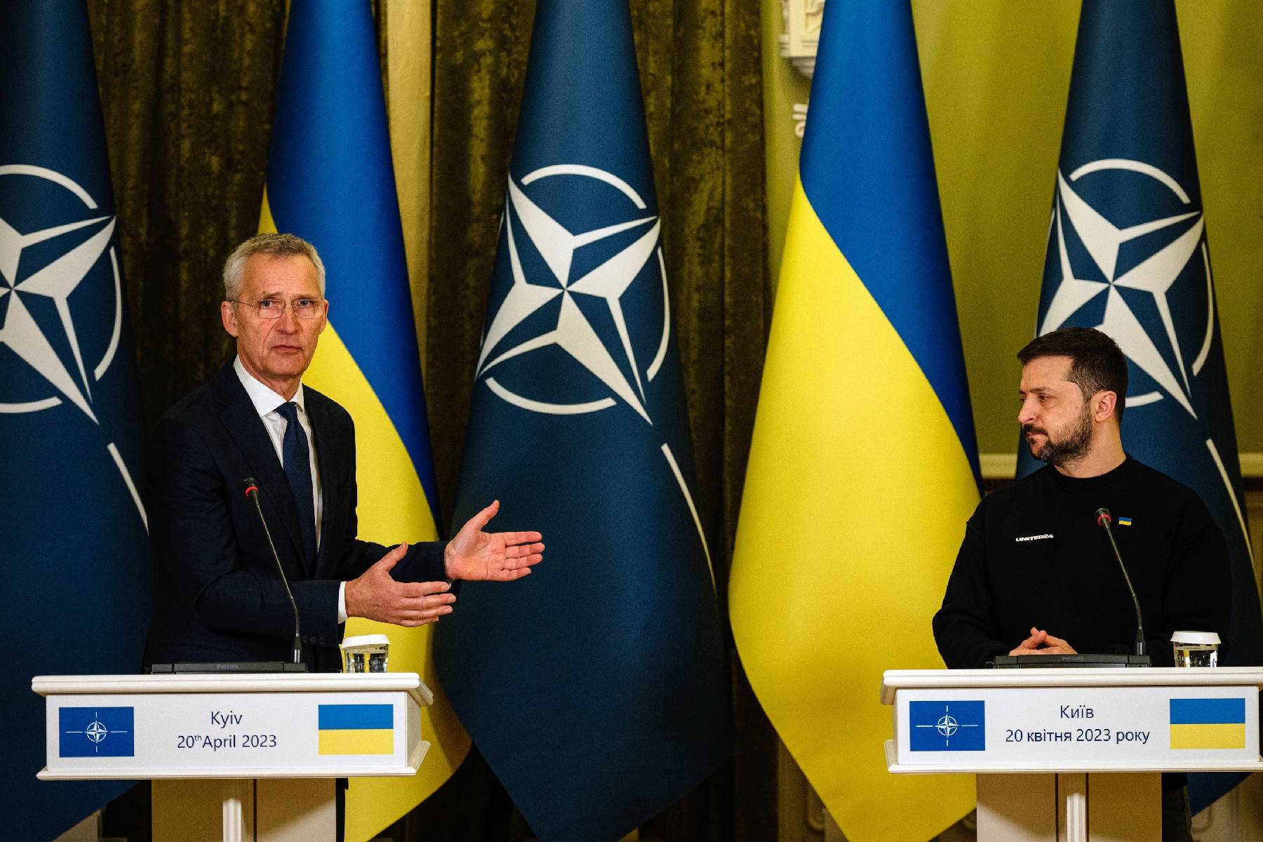 Ukraine: Zelensky met la pression pour une adhésion à l'Otan et des livraisons d'armes