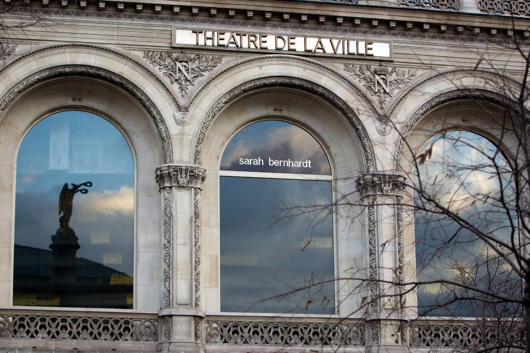 A Paris, deux illustres théâtres tentent de remonter la pente