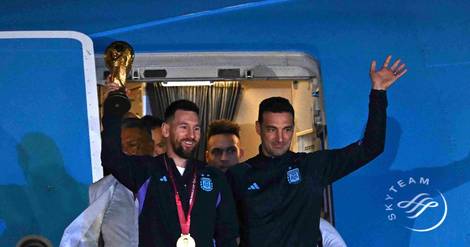 Argentine: liesse immense dès l'arrivée des champions du monde