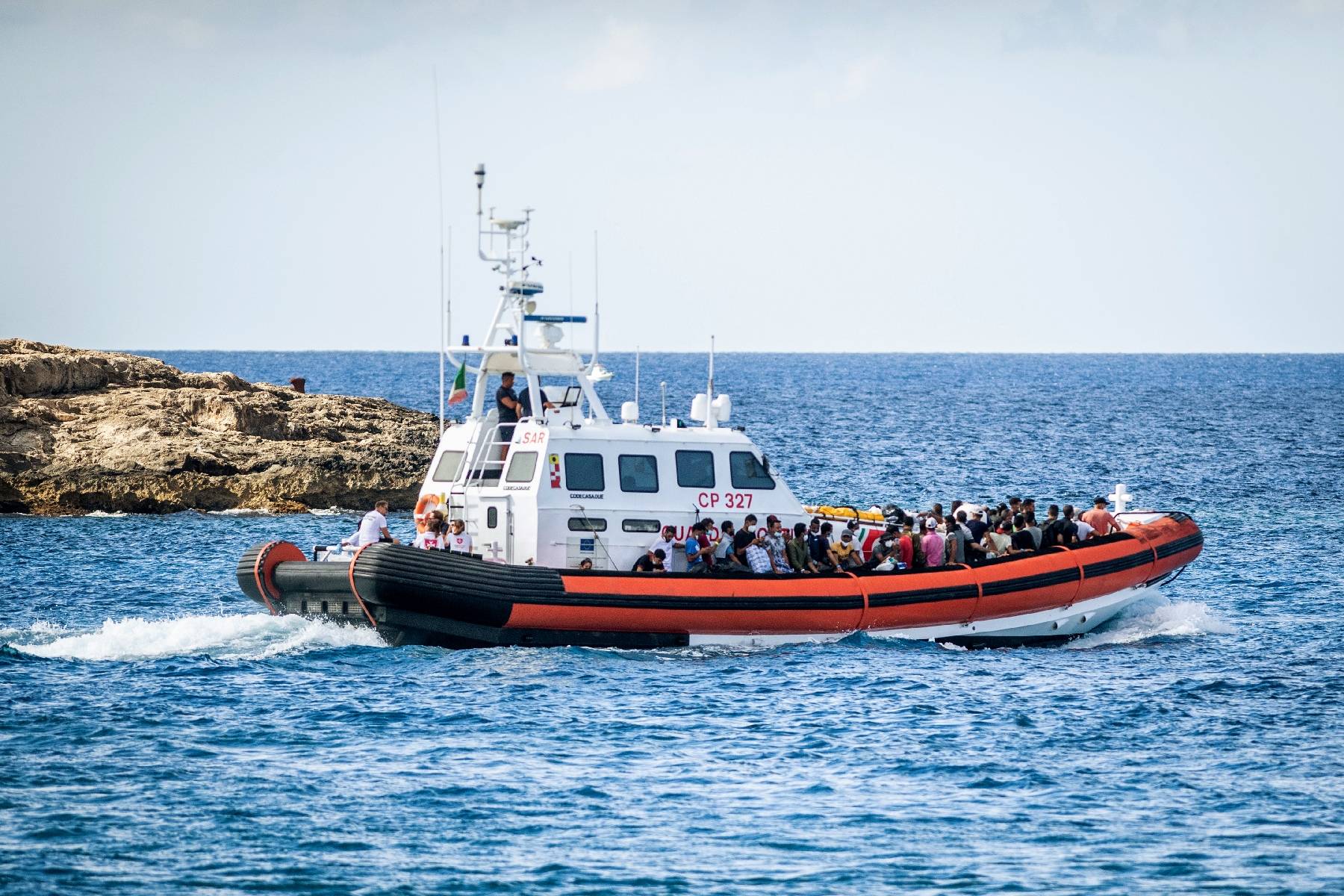 Huit migrants morts retrouvés à bord d'une embarcation en Méditerranée