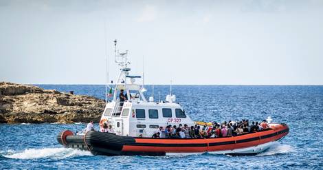 Huit migrants morts retrouvés à bord d'une embarcation en Méditerranée