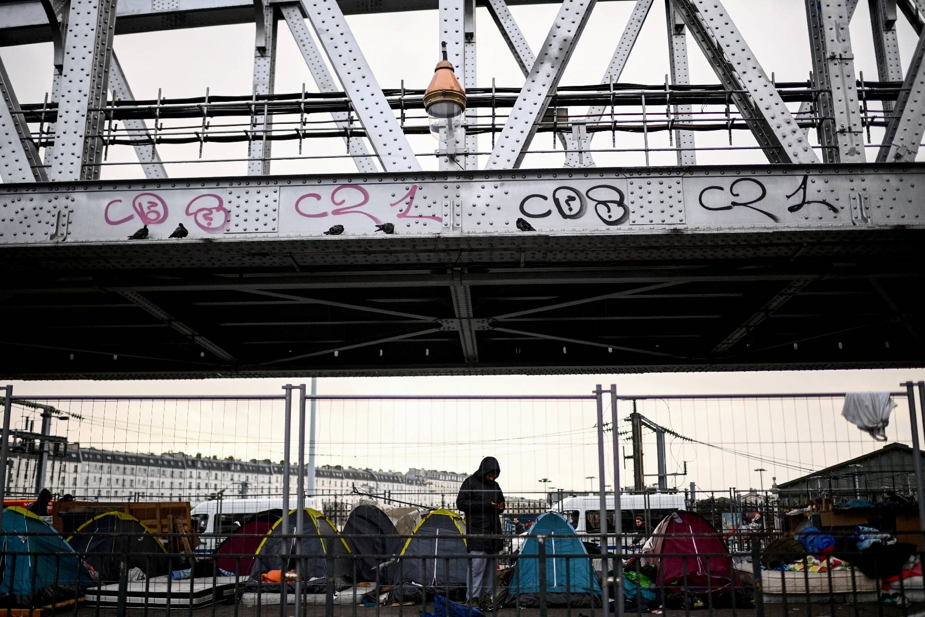 A Paris, tensions autour d'un campement de migrants déjà évacué deux fois