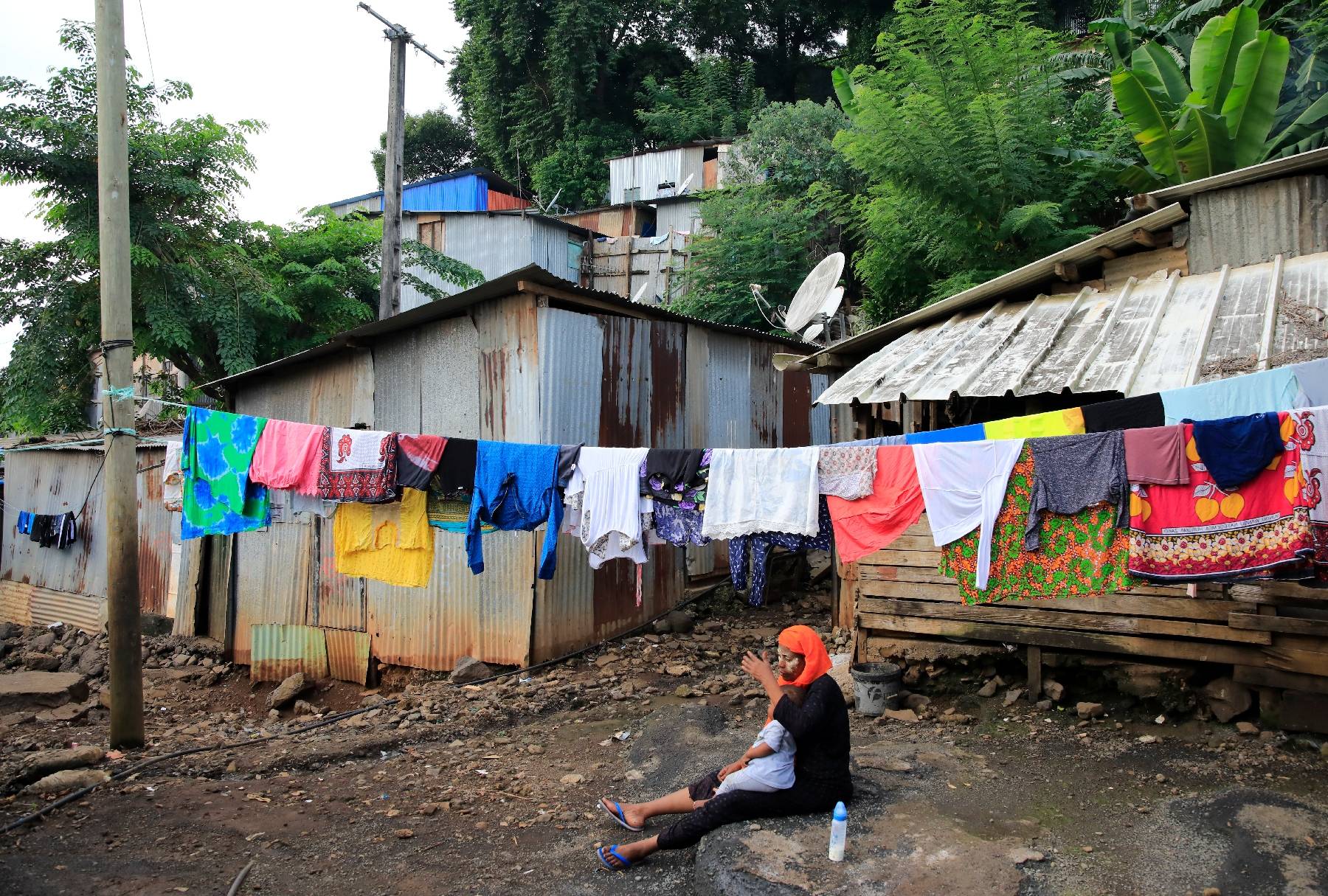 Mayotte: derniers préparatifs avant des expulsions dans un bidonville