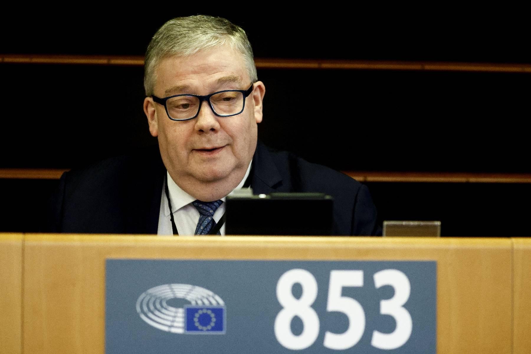 Corruption au Parlement européen: l'eurodéputé belge Tarabella inculpé et écroué