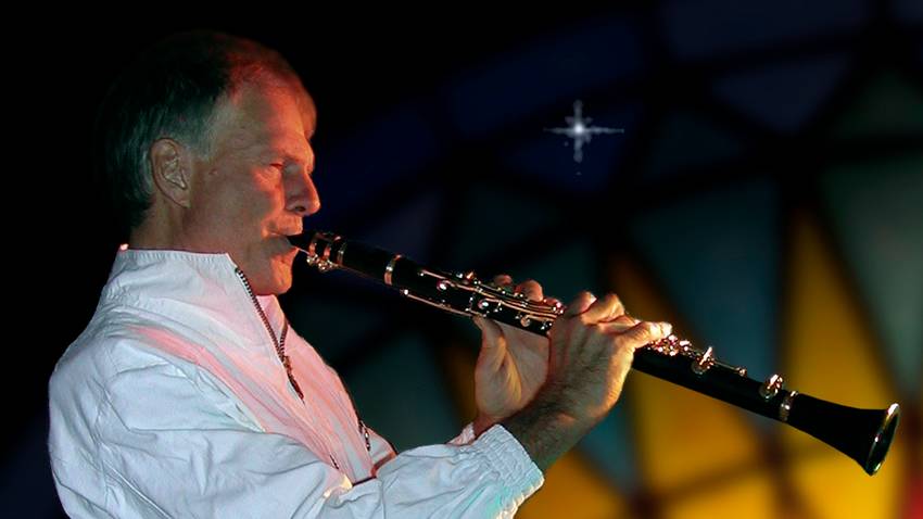 Jean-Christian Michel est un compositeur et clarinettiste mondialement connu. En 45 ans de carrière, il a vendu plus de 5 millions de disques.