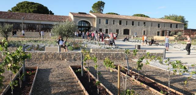 Salle De La Bergerie Fos Sur Mer En direct | Fos-sur-Mer - Maison des arts : visite guidée dans le nouvel  antre des associations artistiques | La Provence