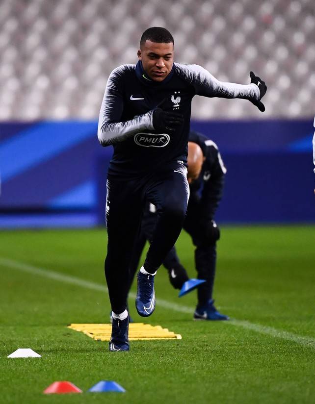 chaussure cr7 blanche