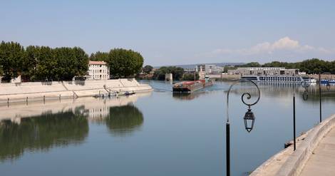 Réforme des retraites : la navigation reprend sur le Rhône après un blocage