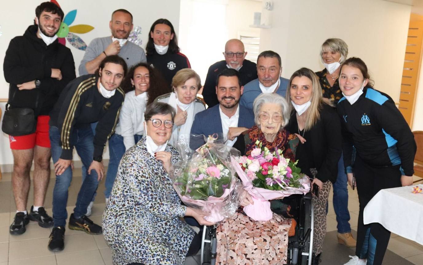 Maison De Retraite Saint Leon Salon De Provence En direct | Salon : Josette Ytier a fêté ses 100 ans à Saint Léon | La  Provence