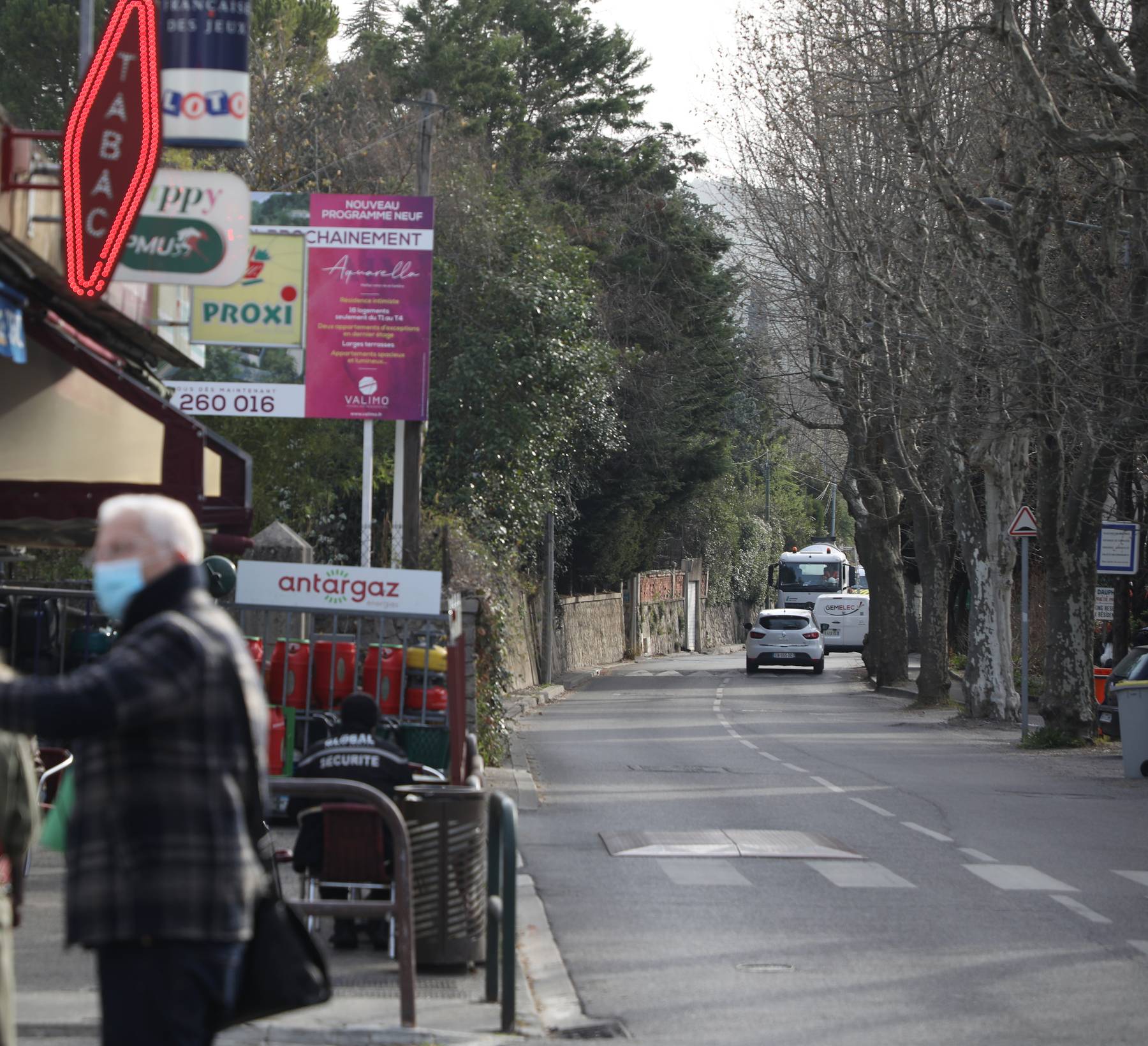 Quartier Pont De Beraud Aix En Provence En direct | Pont de Béraud à Aix : ça construit... et toujours pas de  trottoir | La Provence