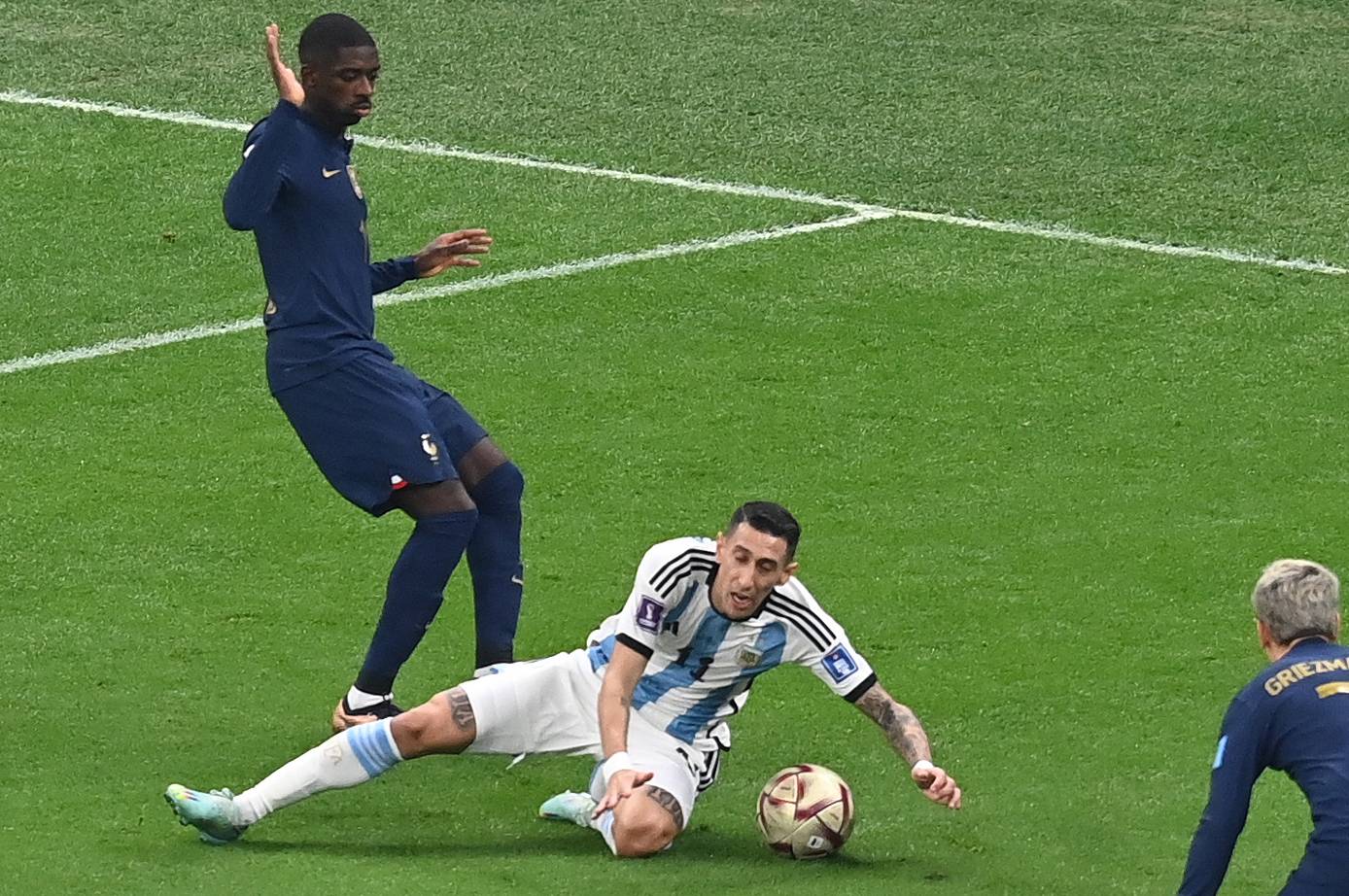 Mondial 2022 - Argentine-France : Dembélé, touché, coulé, les notes et appréciations des Bleus