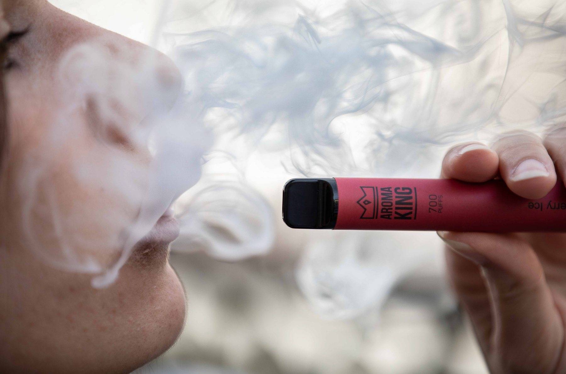 Fait-on trop de pub pour le vapotage ?