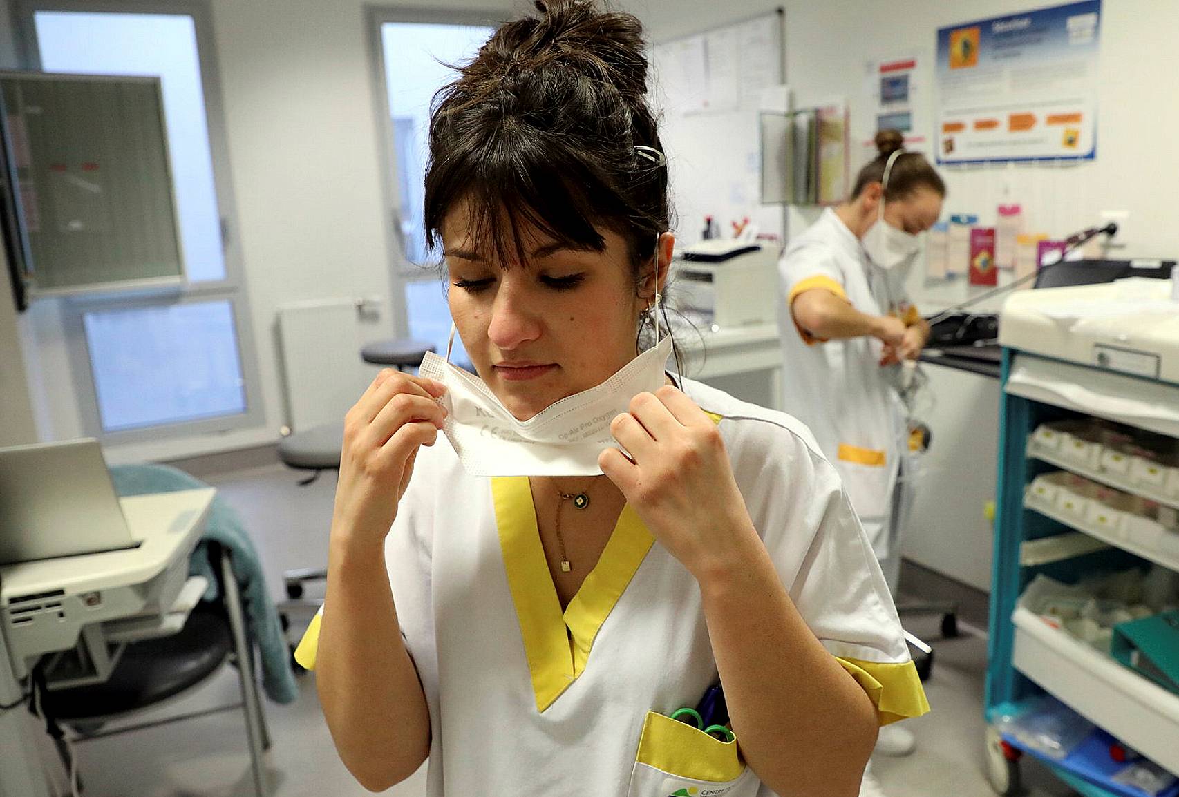 Notre dossier : 40 % des élèves infirmiers tombent la blouse, le grand malaise