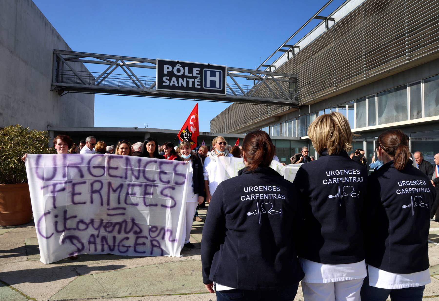 L'hôpital en guerre contre les médecins mercenaires