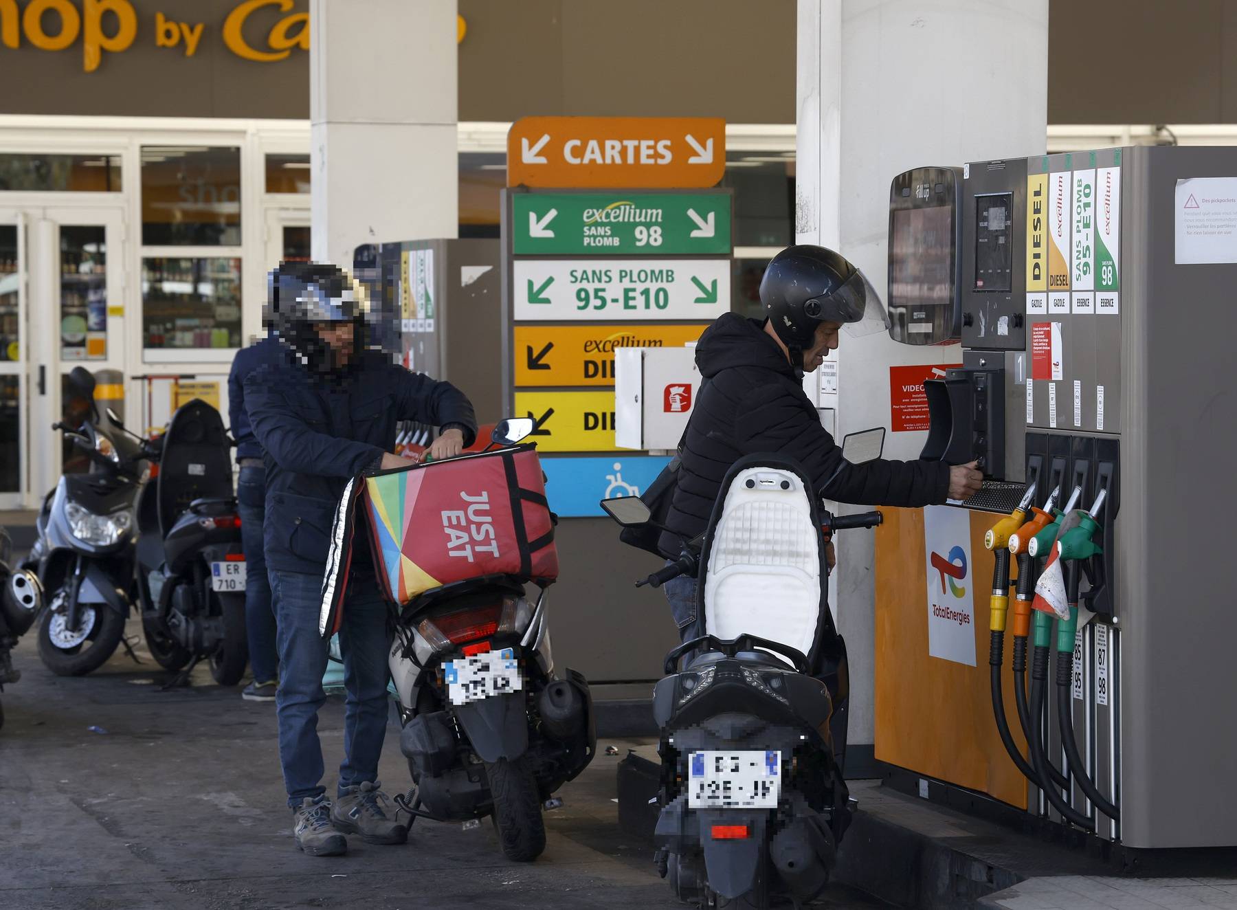Pénurie de carburant : galère aussi pour les professionnels à Marseille
