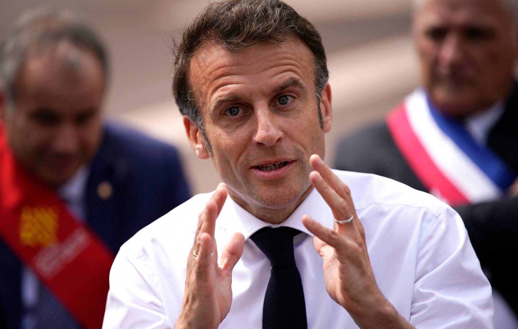Pourquoi Macron veut une loi immigration en un bloc