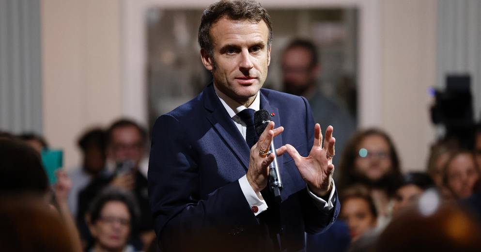 En direct Macron dit avoir eu une "discussion claire et franche" avec