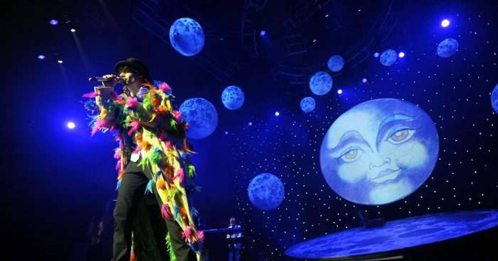 En direct Mika, un concert haut en couleurs au Dôme (1/2) La Provence